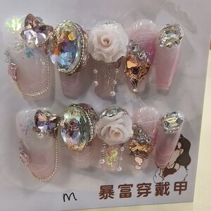 Elegant Crystal Embellished Nail Set